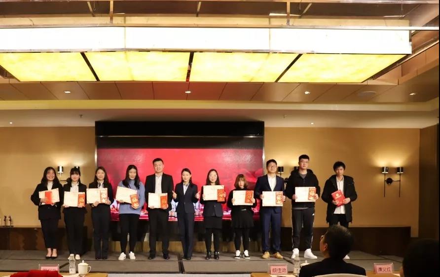 爱游戏在线登录官网篇|凝心聚力谱新篇，砥砺奋进铸辉煌！