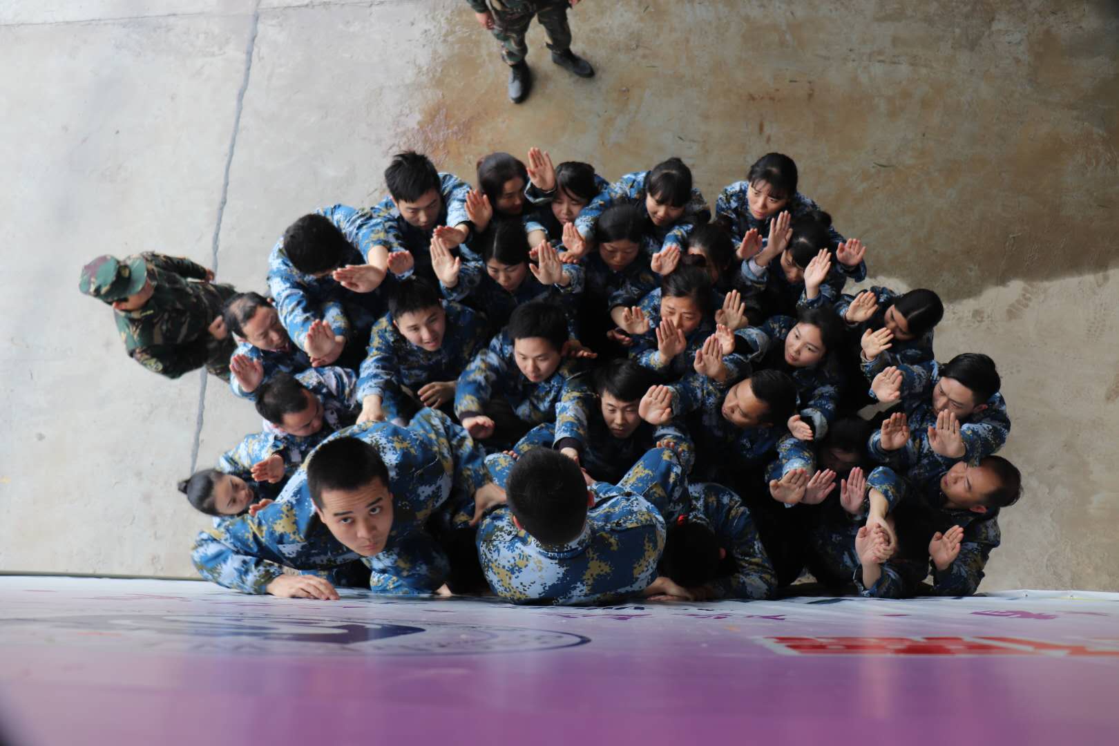 2018爱游戏在线登录官网-爱游戏(中国)
春季军事拓展纪实